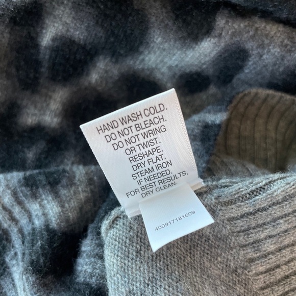 100% Cashmere Apt 9 Leopard Print Cardigan Sweater, Size M - Picture 7 of 9